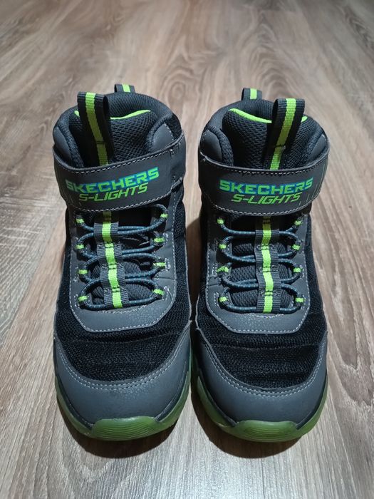 Buty zimowe Skechers S-lights rozmiar 35