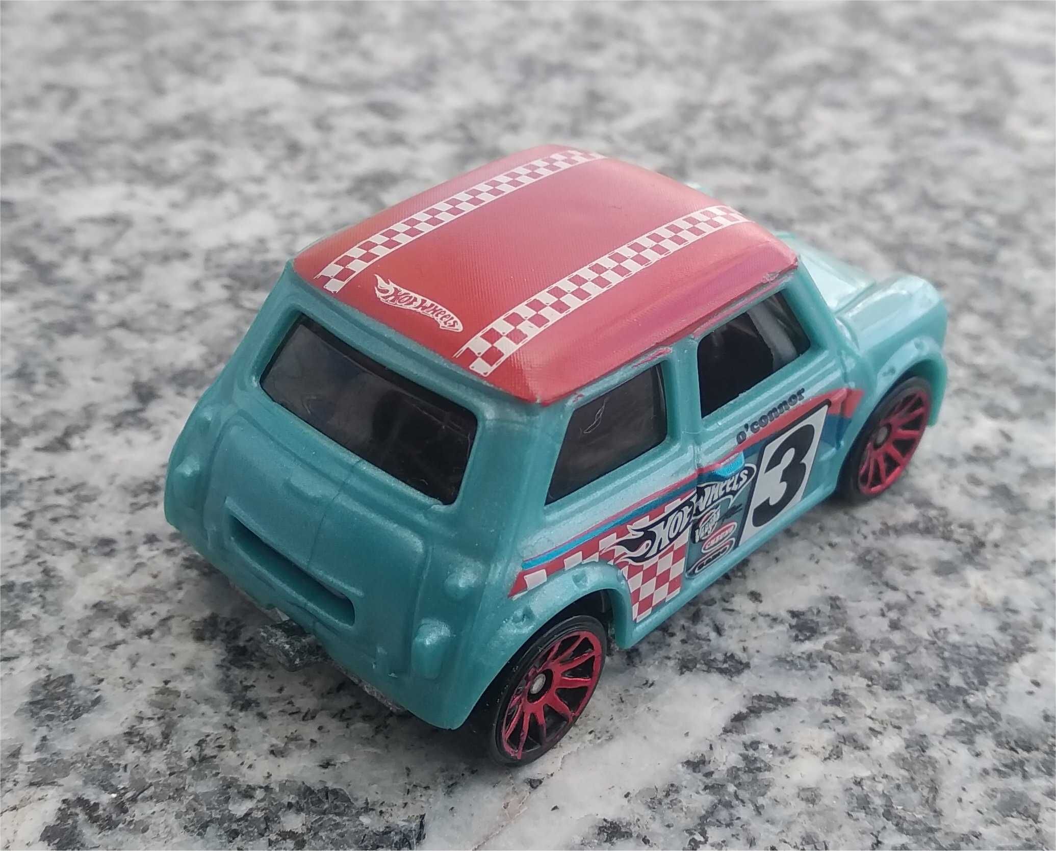 Hot Wheels - Morris Mini (2011)