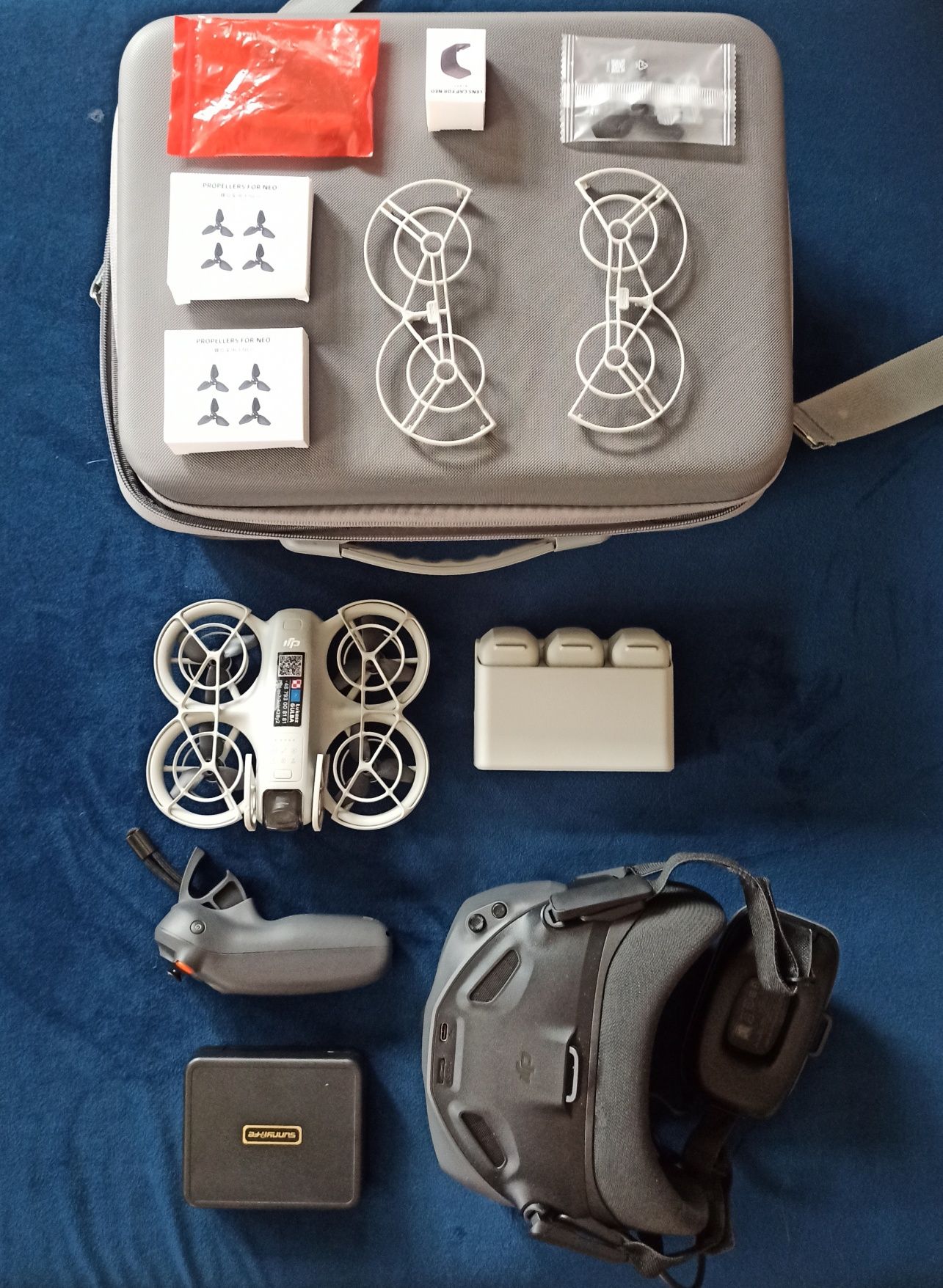 DJI NEO Motion w wersji Fly More Combo