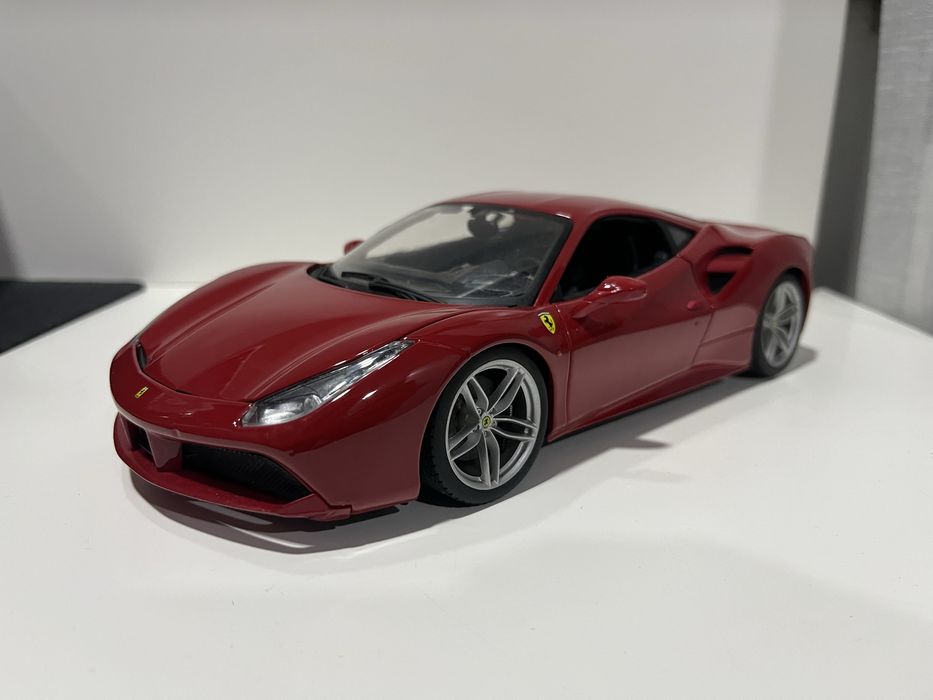 Ferrari 488GTB 1:18 ( Descriçao)