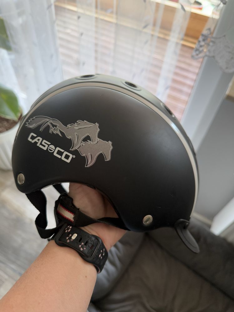 Kask jeździecki firmy casco
