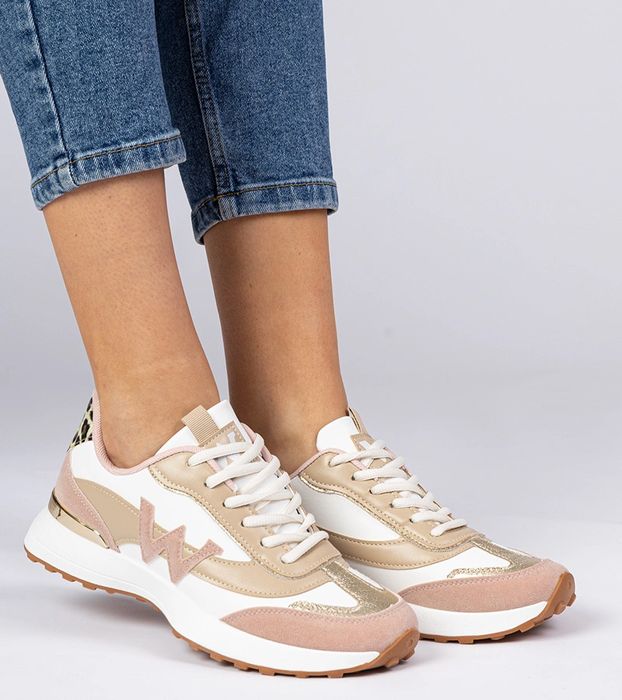Biało-różowe sneakersy damskie z panterkowym dodatkiem Kalasa