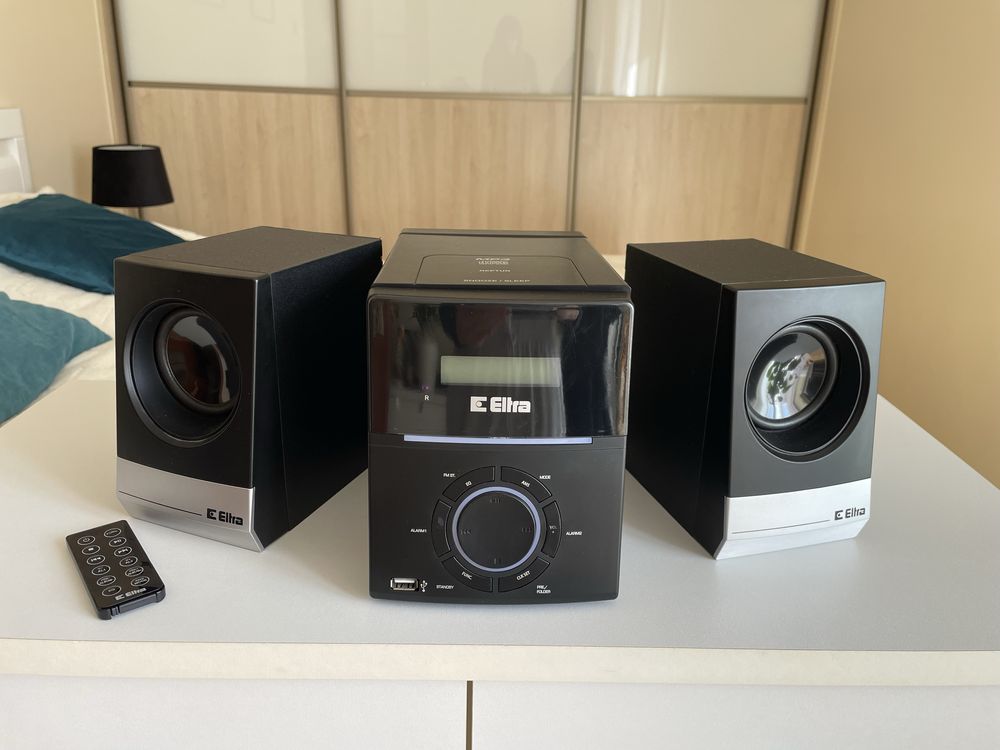 Zestaw muzyczny stereo CD MP3 USB radio FM NEPTUN model 3060USB