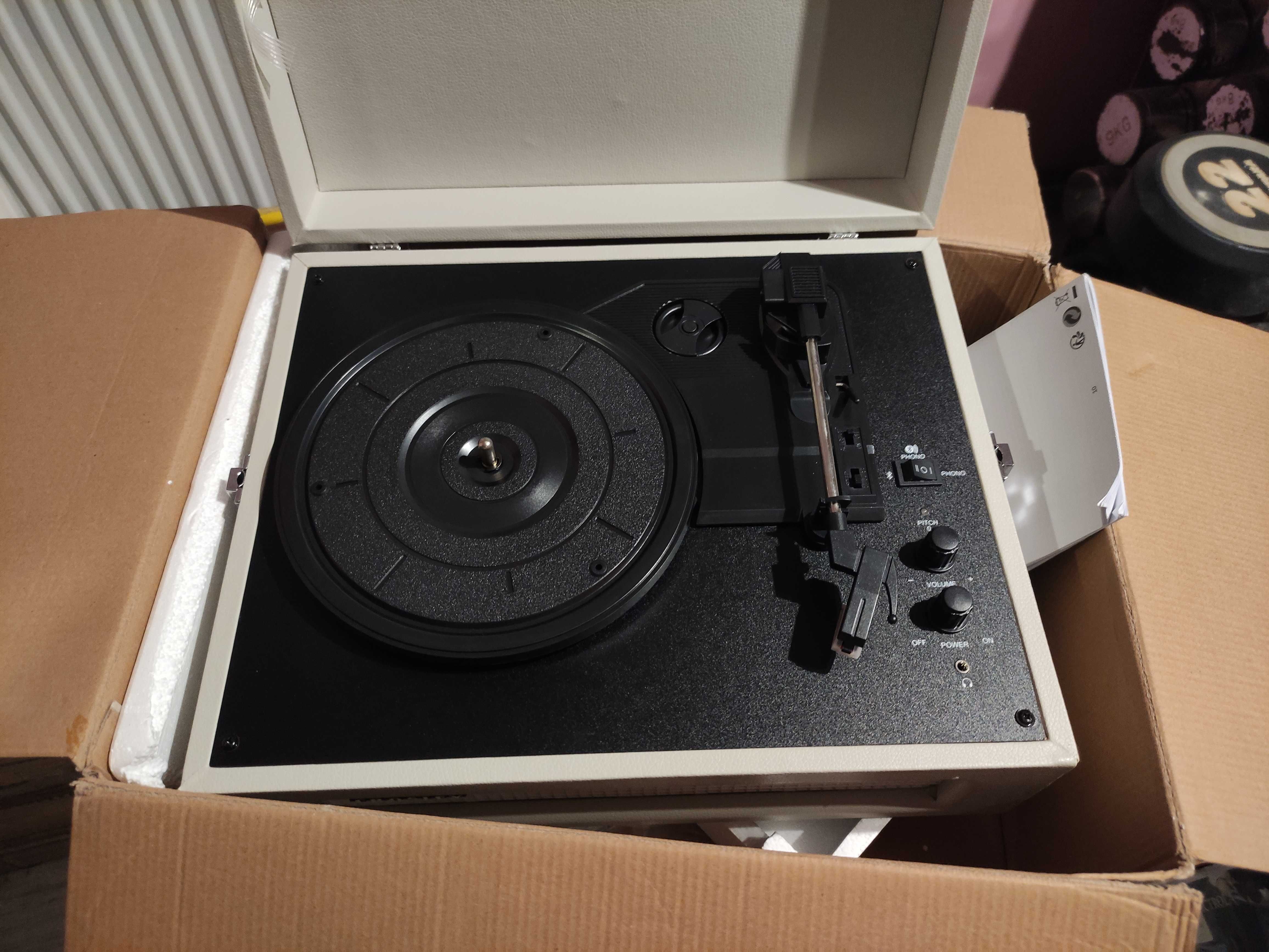 Zestaw 4 sztuk Gramofon JAM Audio-Technica  Crosley Voyager Dune