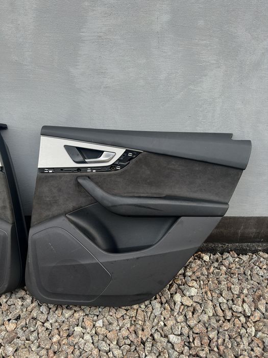 Карти обшивка двери Audi Q7 4m