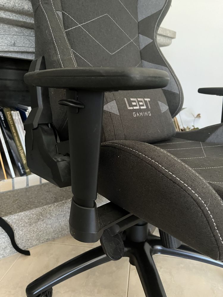 Cadeira Gaming L33T Elite V4 cinza