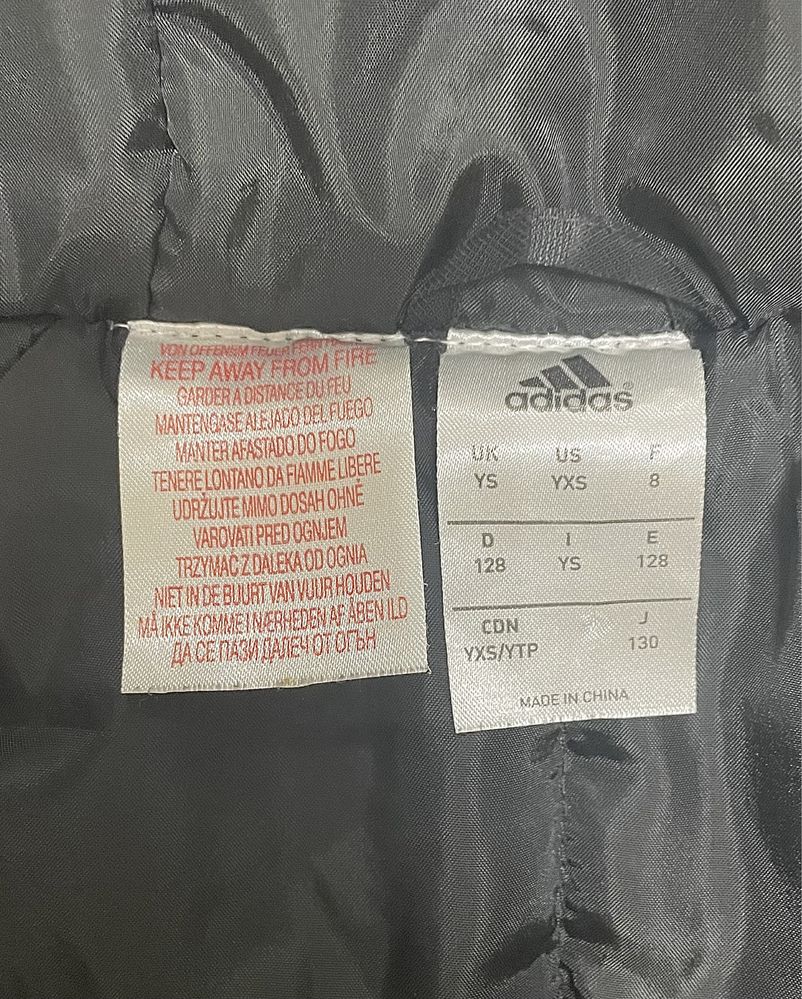 Продам фирменную куртку Adidas!