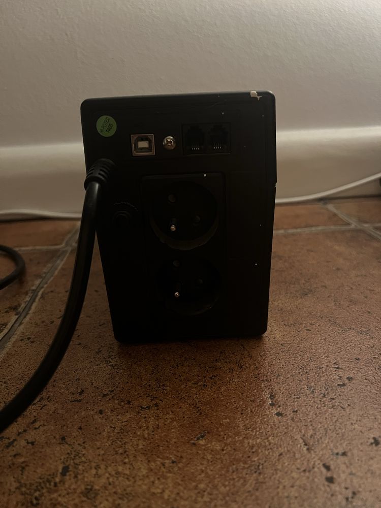 PowerWalker VI 850 LCD/FR