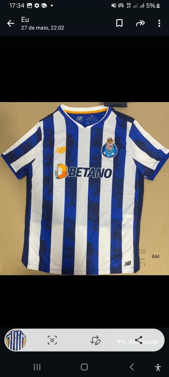 Artigos originais de uma loja k fechou no Porto .
