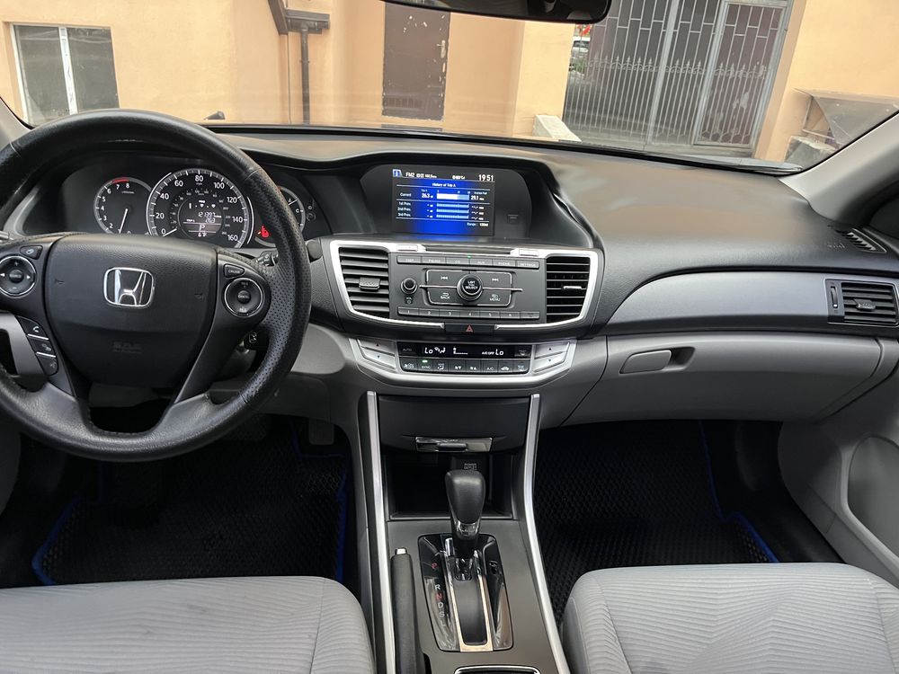 Honda Accord 9 2015