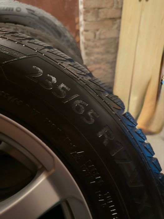 Felgi Anzio 5x114,3 R17 wraz z oponami zimowymi