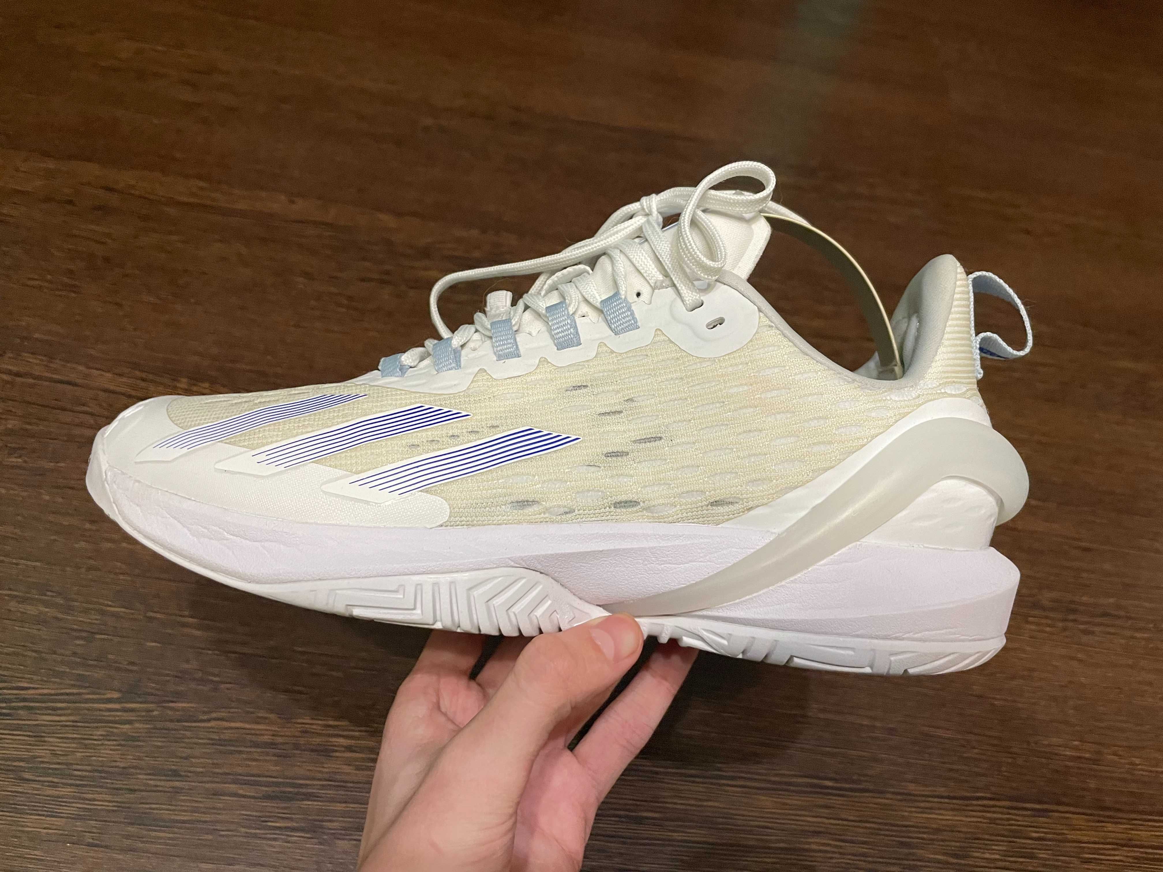 Adidas Adizero Cybersonic.    Р 40    24.5см