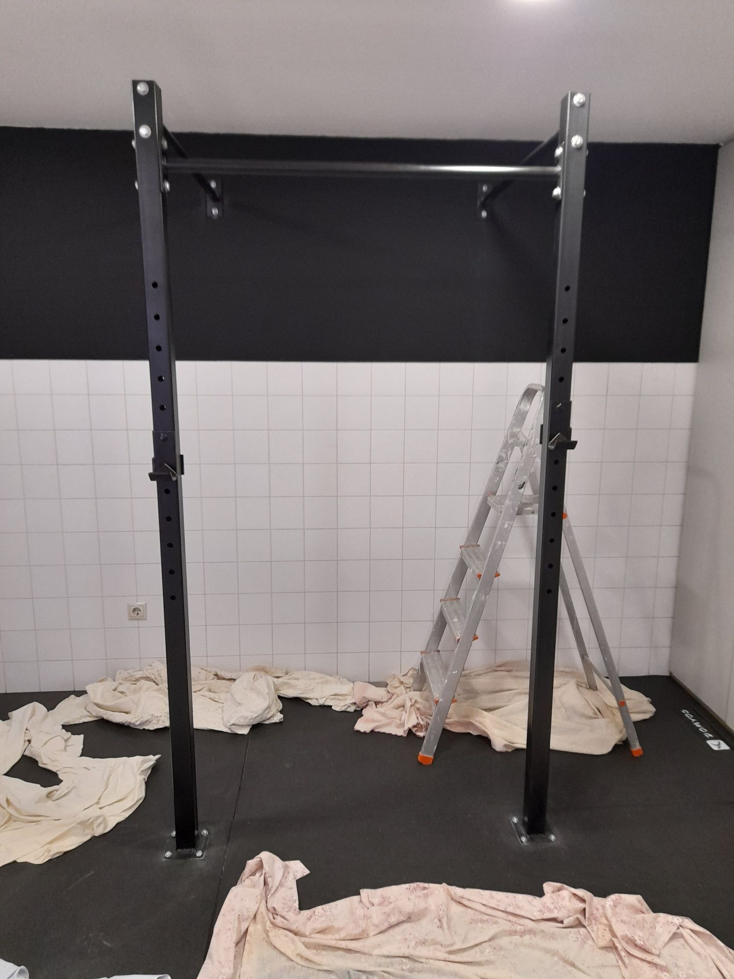 Rack pullups crossfit ginasio musculação