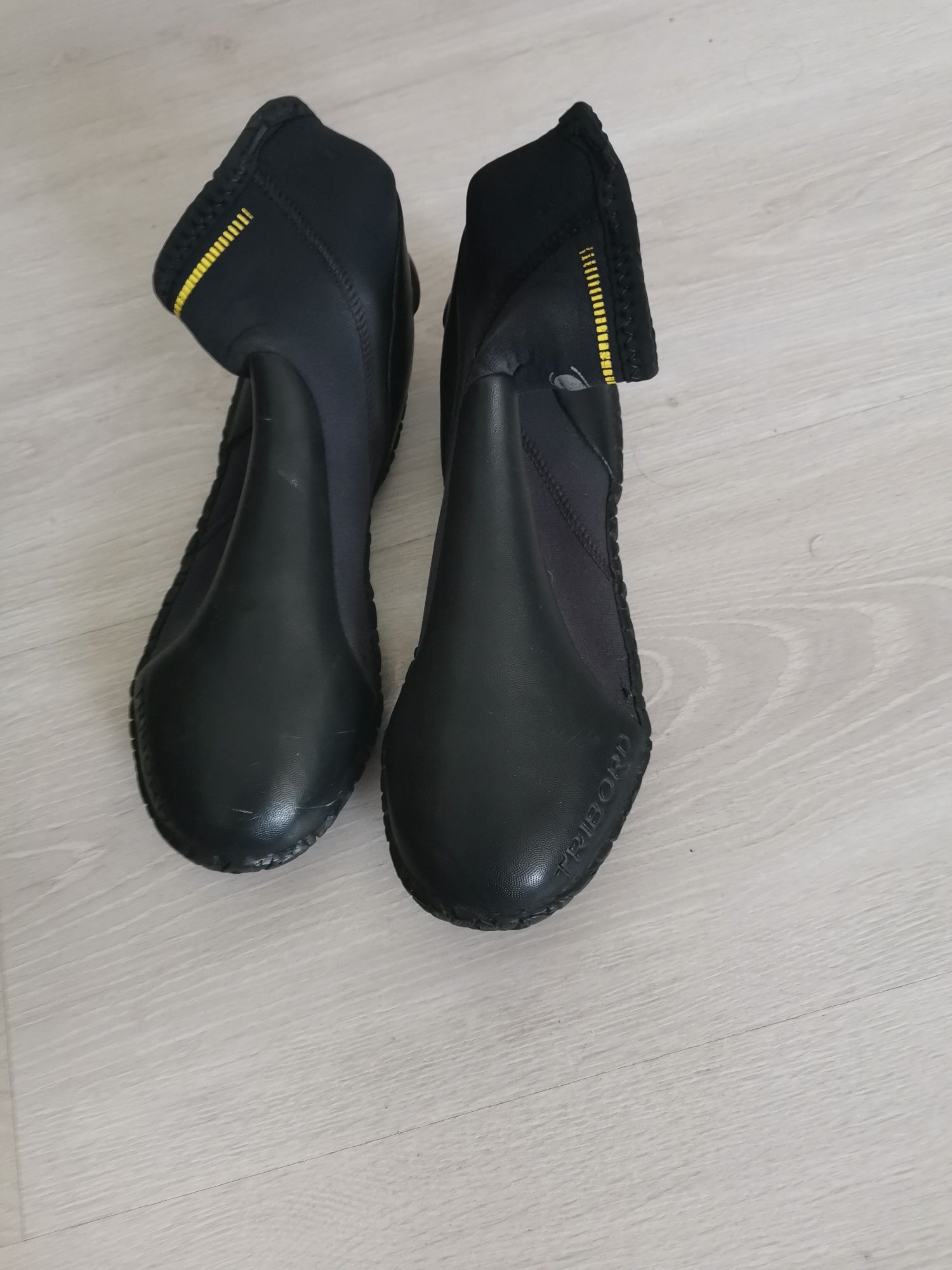 Botas neopreno  como novas 33