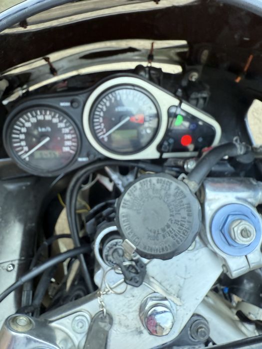 Kawasaki zx6r uszkodzony