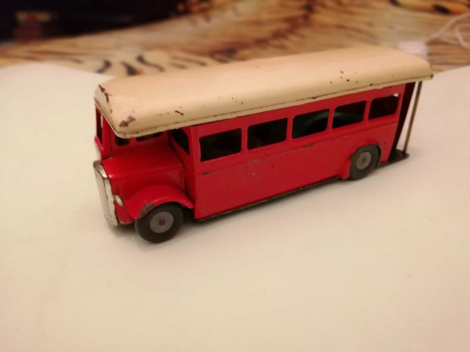 Autocarro Leyland 1/24
