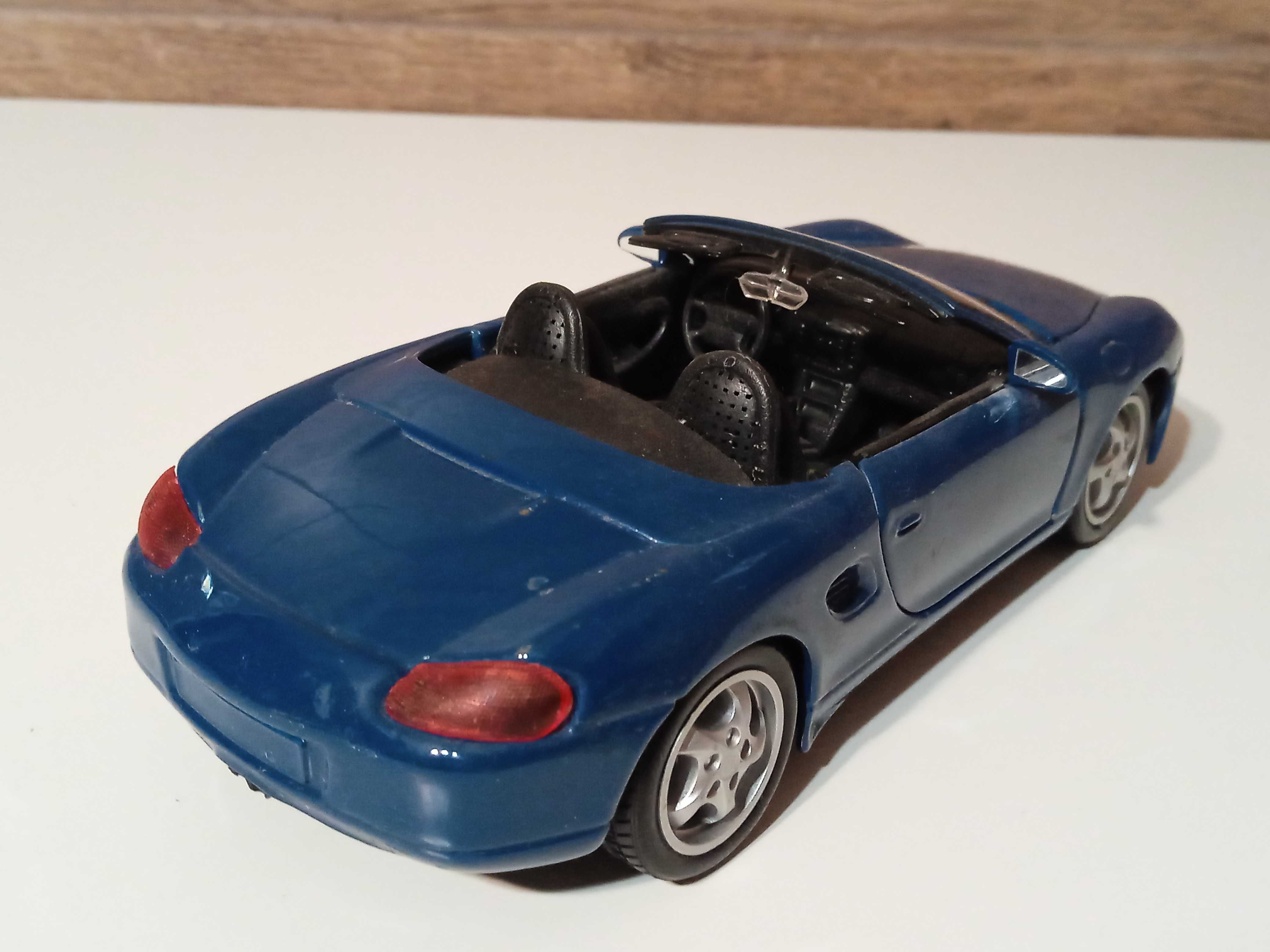 model Porsche Boxster Maisto 1/24