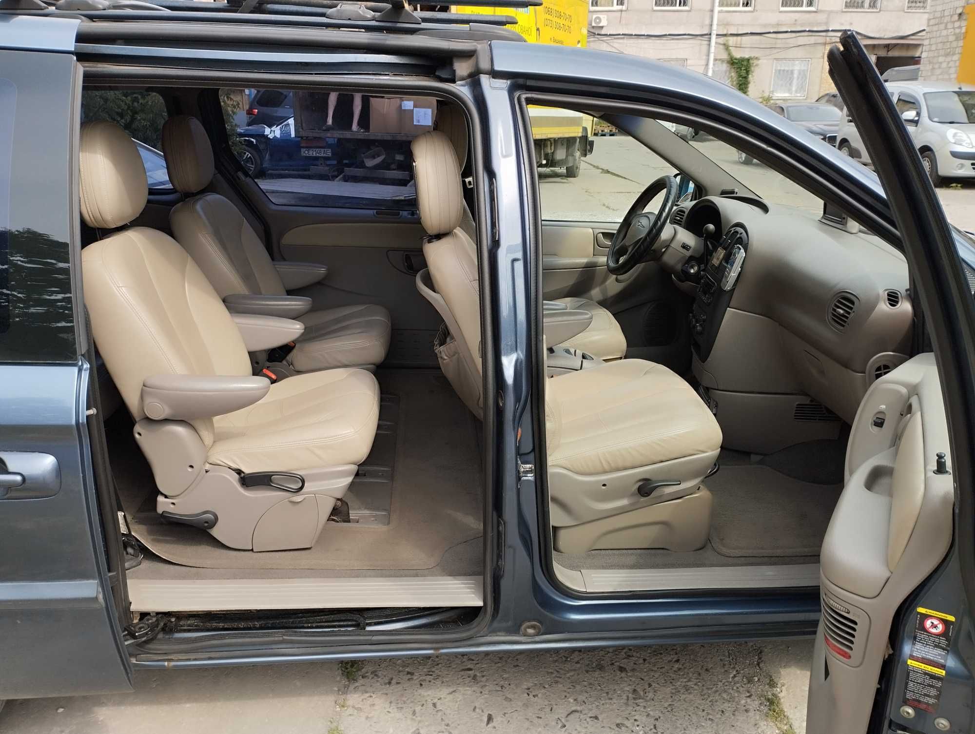 Chrysler Grand Voyager 3.3 v6 AT минивен на автомате газ бензин