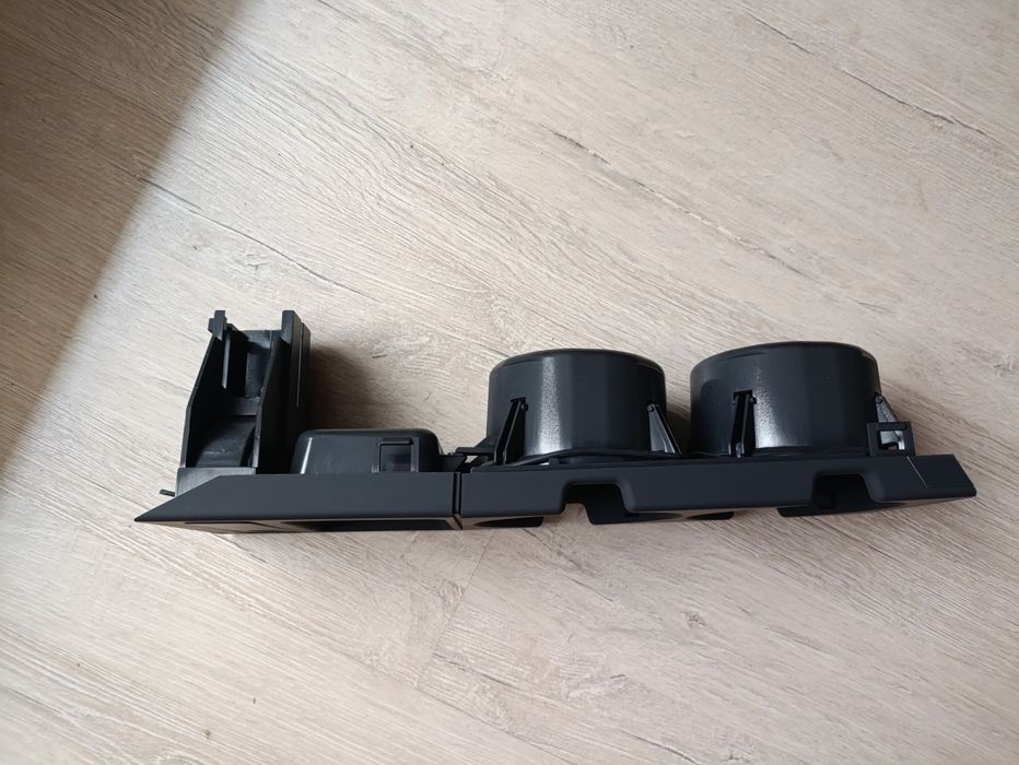 Подстаканник с монетницей BMW E46