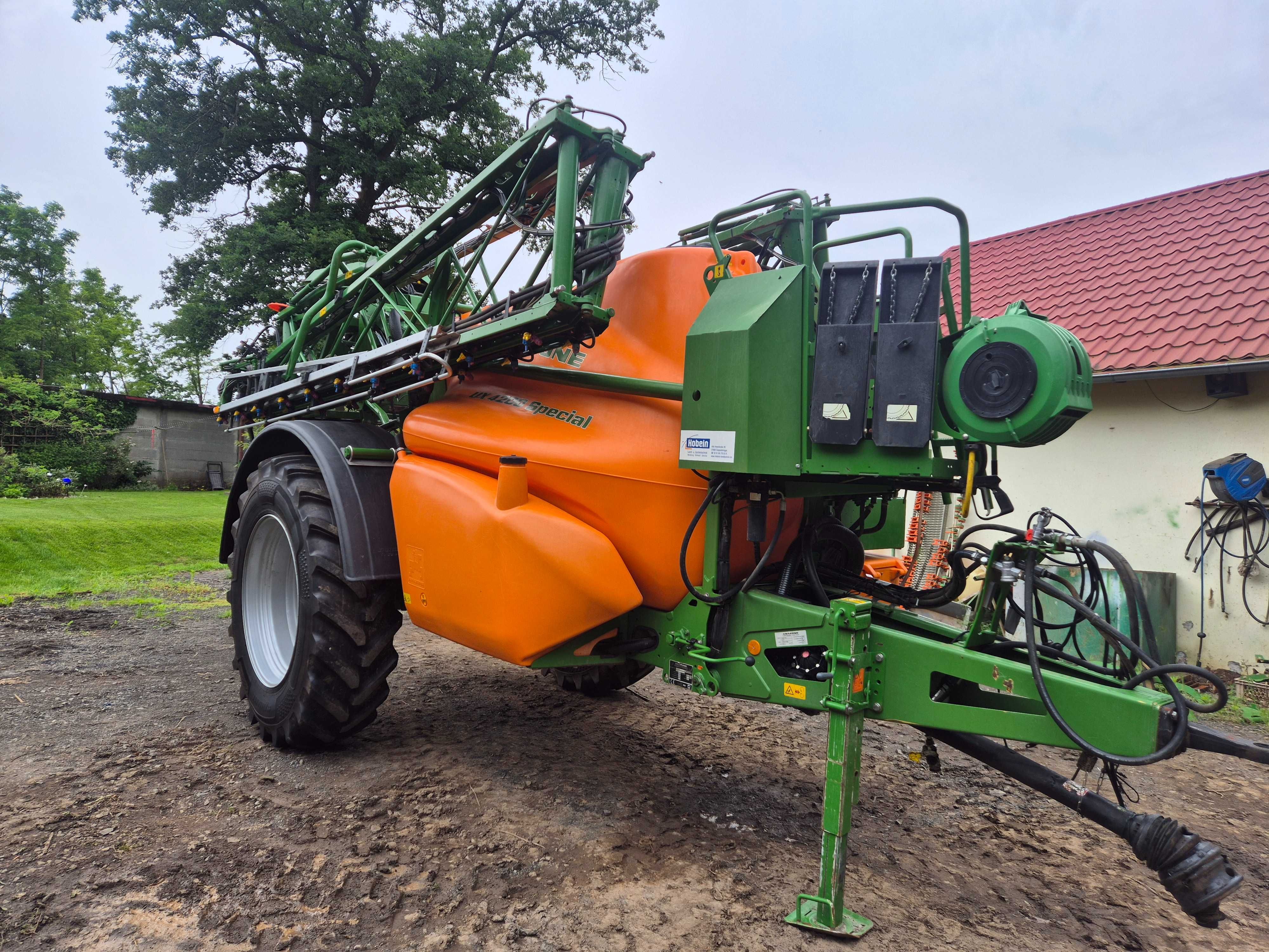 REZERWACJA Opryskiwacz AMAZONE UX 4200 Special 2014r 27m Amatron 3