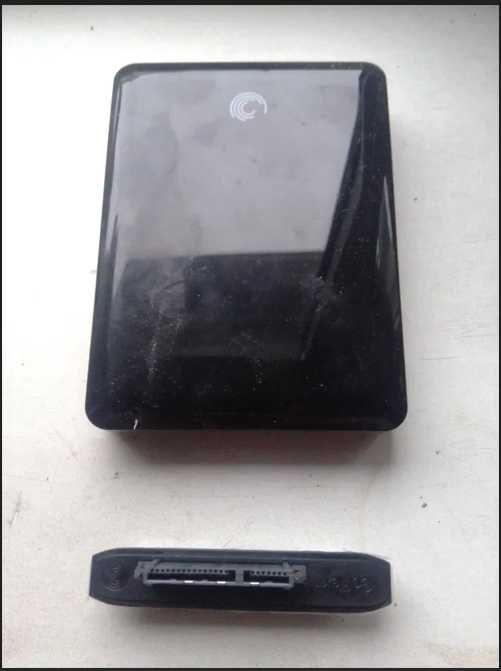 Кишеня та Жорсткий диск HDD 2.5 1000 Гб, гарний стан