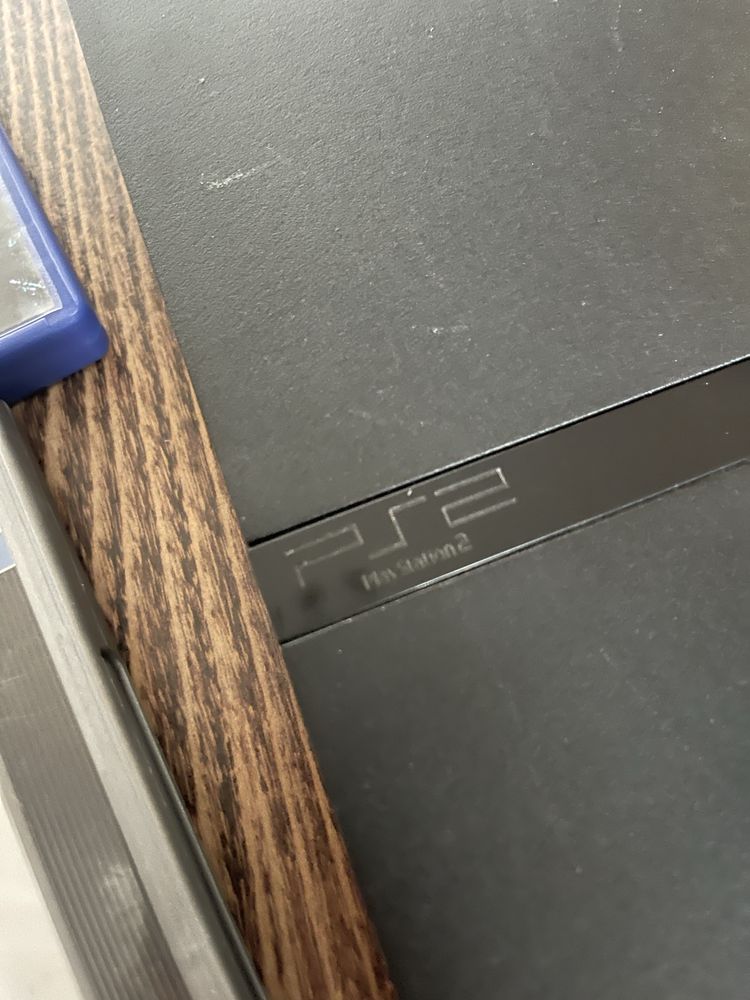 PlayStation 2 + 4 gry