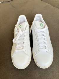 Adidas Stan Smith Clean Classics r. 42