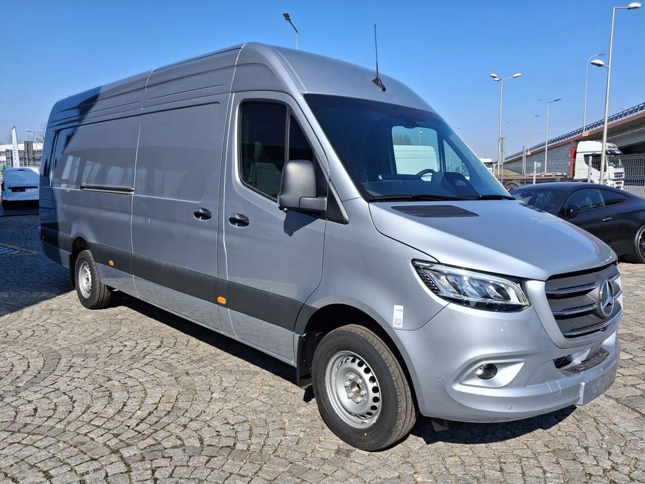Mercedes-Benz Sprinter 319 CDI  Furgon SELECT ekstradługi L4H2 2025