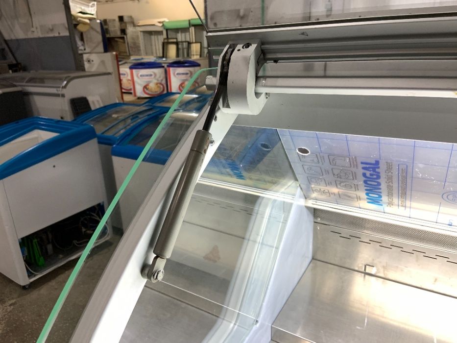 Холодильная витрина 3.2м Б/У ARNEG 0+8С стеклоподъемники