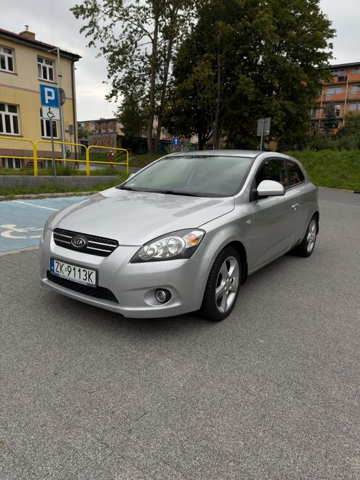 Kia Cee’d Coupé 2.0 Diesel 140KM • Bez wkładu • 2008r