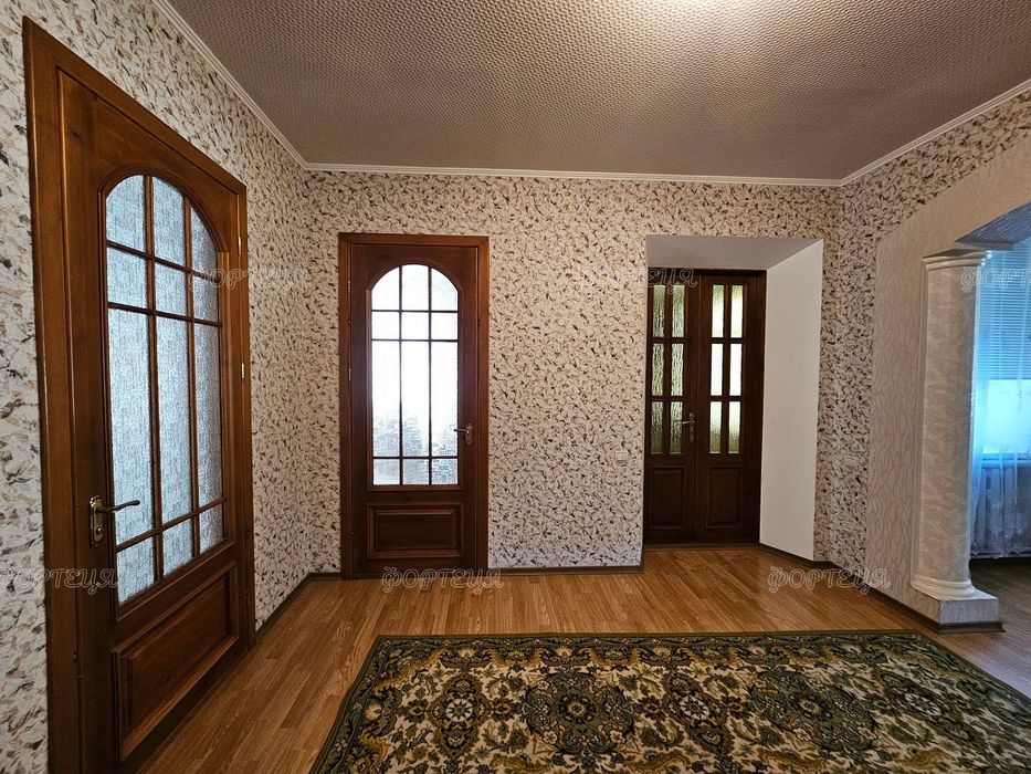 Продаж житлового будинку у Підгородному, поруч  школа