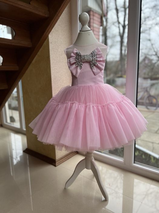 Рожеве святкове плаття для дівчинки 122-128, розовое платье на утренни