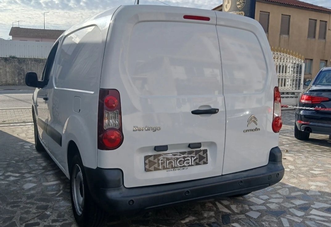 Citroën Berlingo 1.6 HDI 
Iva dedutível 
Marca e Modelo: Citroën Berli
