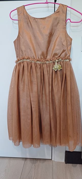 Святкова сукня для дівчинки