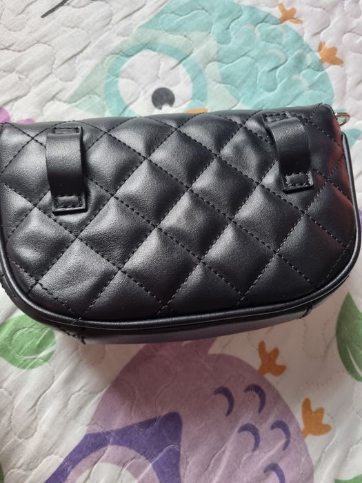 Nerka damska guess czarna pikowana