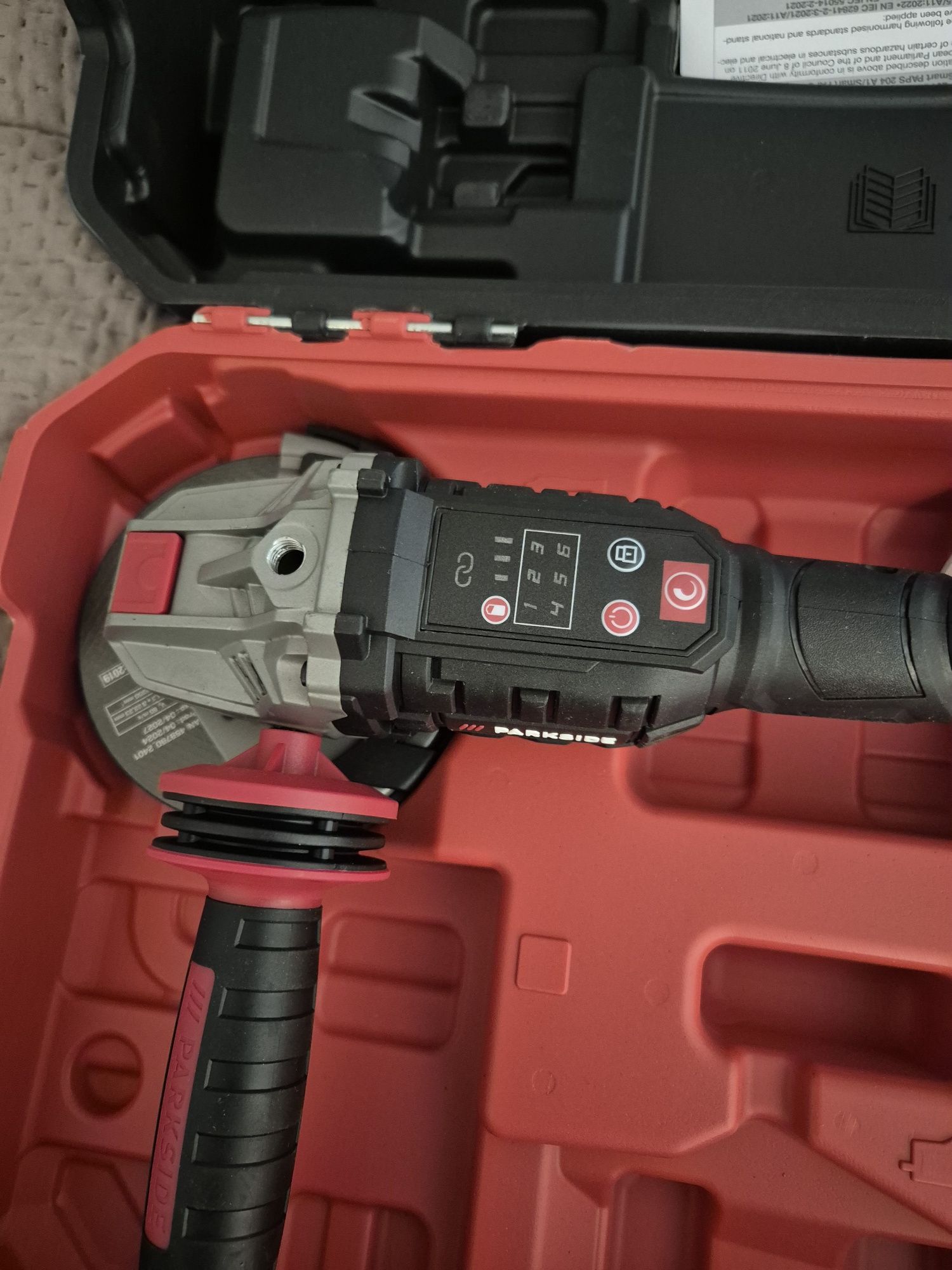 Nowa akumulatorowa szlifierka kątowa Parkside Performance PWSAP 20 v