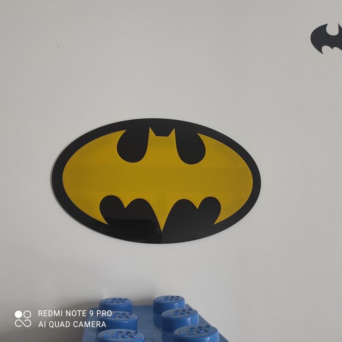 Logo batmana na ścianę