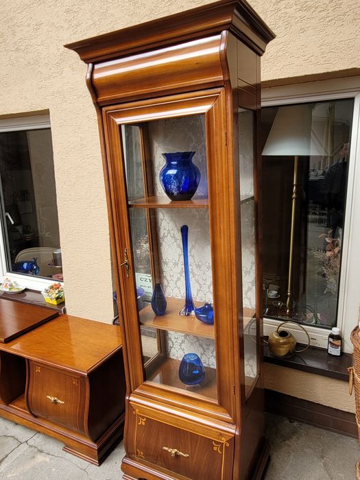 Serwantka włoska witryna    orzech