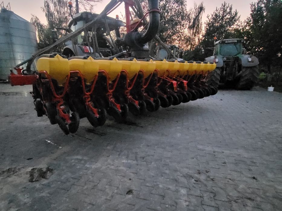 Siewnik vaderstadt tempo v12