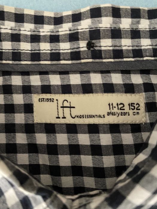 Camisa aos quadradinhos preto e branco
