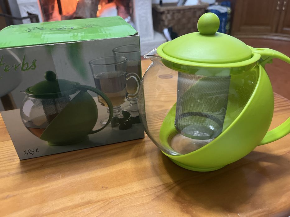 Chaleira verde nova