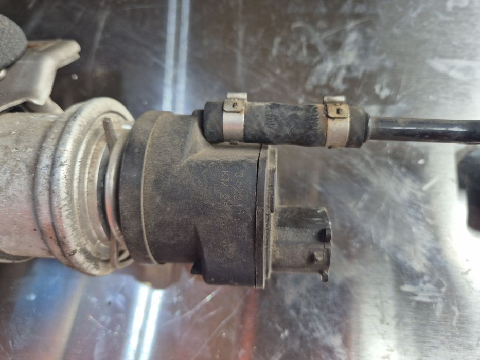 Podgrzewacz paliwa 4pin Bmw E60 E61 E90 E87 X3 X5 M47 M57 2.0d 3.0d