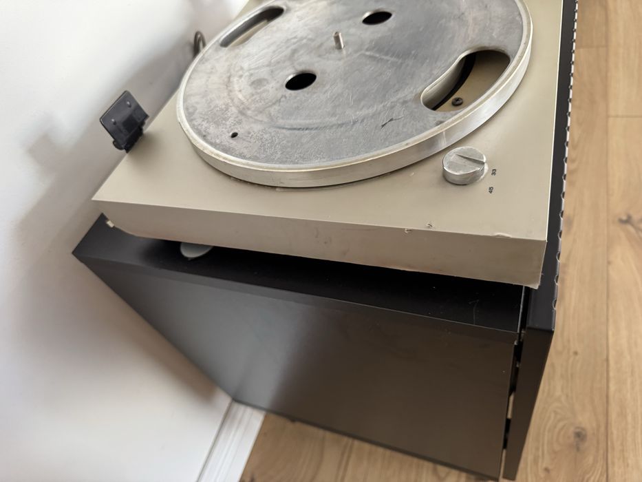 Gramofon Akai AP-b20