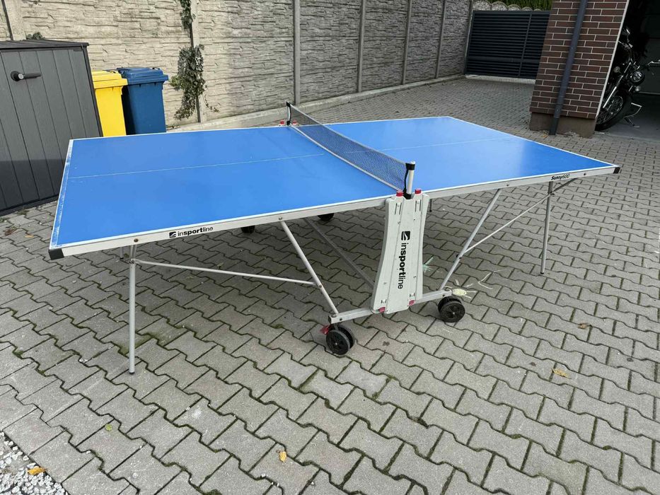 Zewnętrzny stół do tenisa