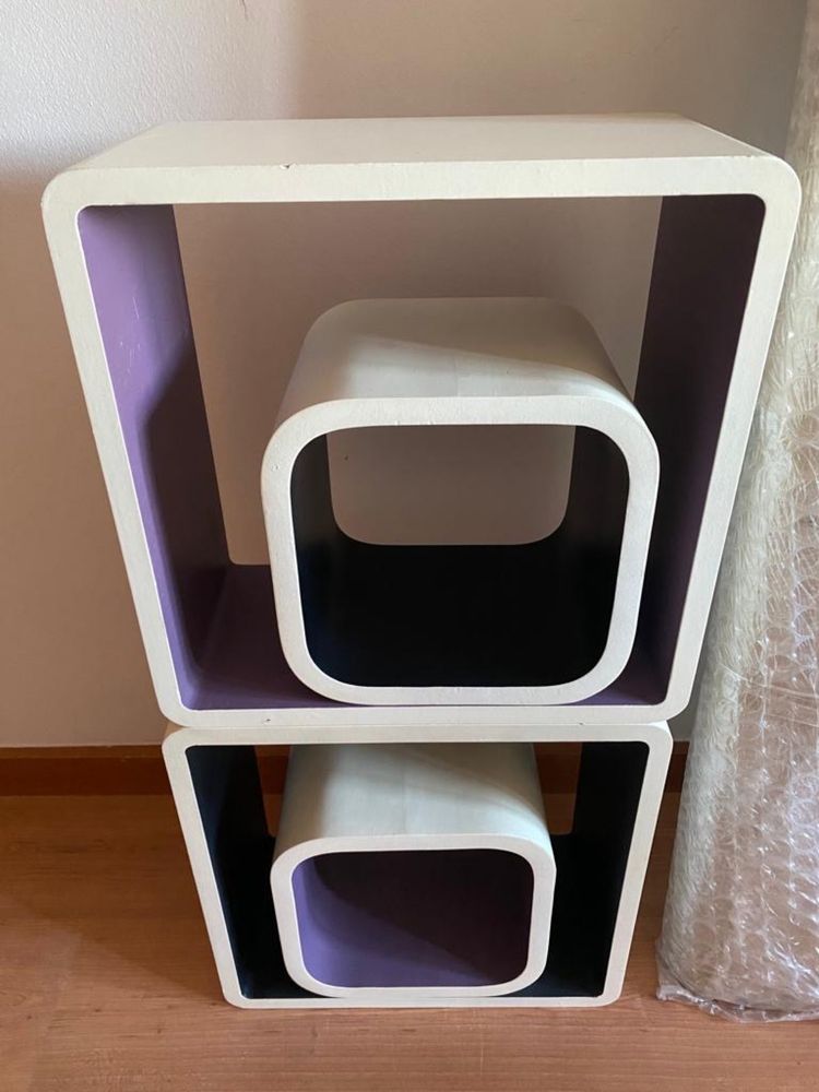 Cubos de madeira branco/preto : branco/roxo