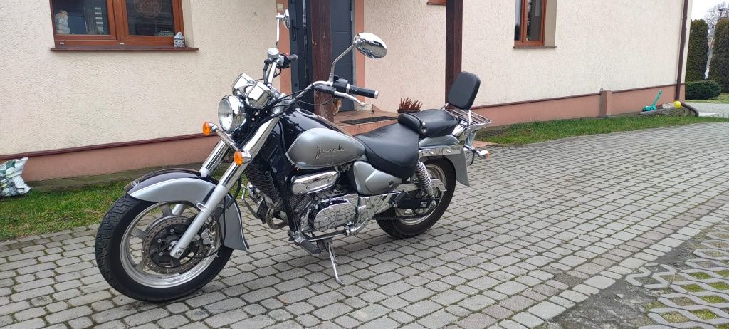 Motocykl Junak Millenium 250