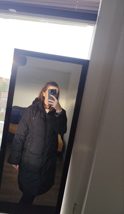 Czarna Kurtka zimowa