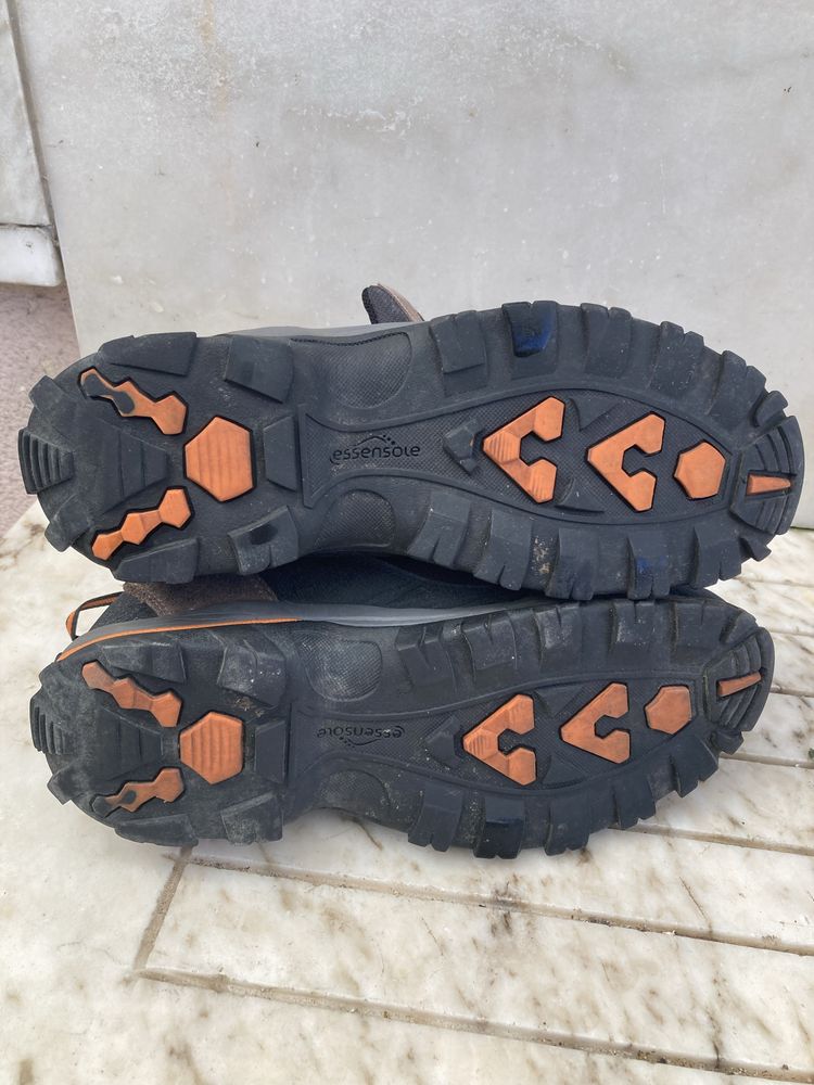 Botas de trekking Quechua N44