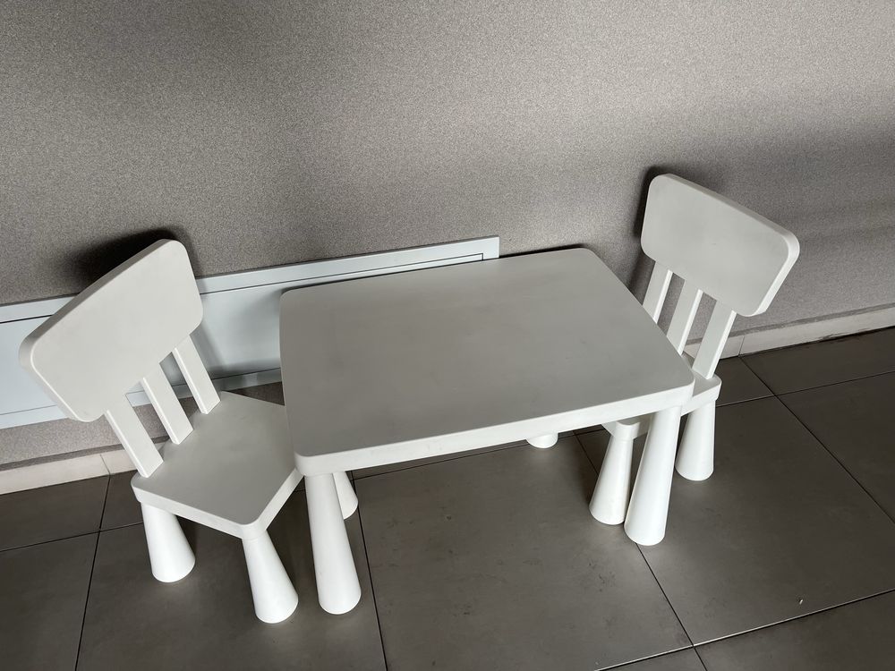 Sprzedam Stolik IKEA