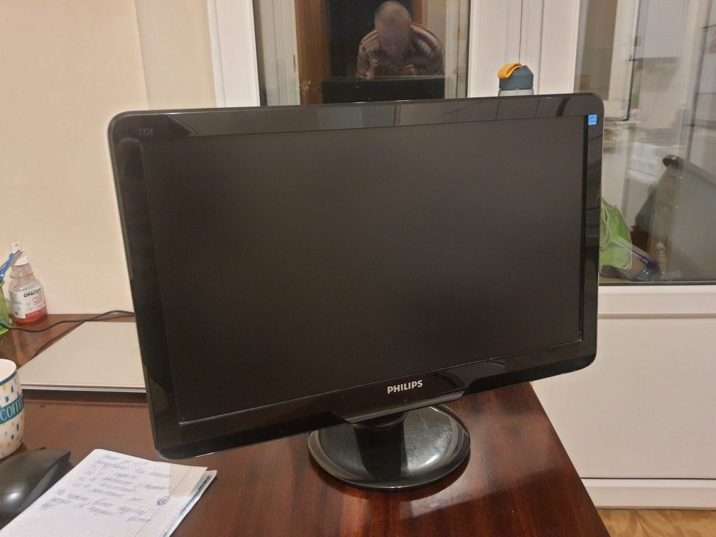Продам повністю робочій монітор Philips 222E